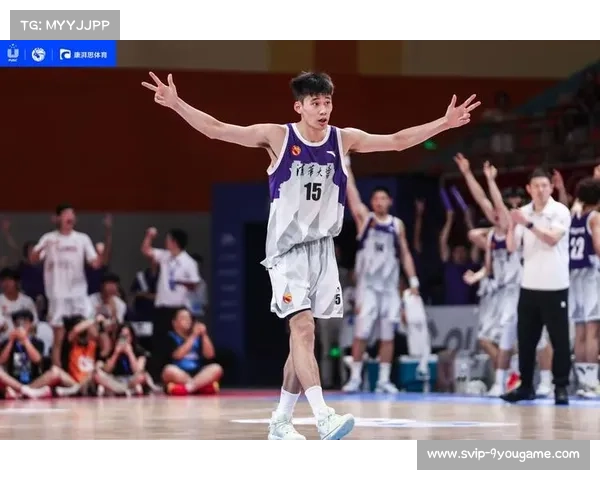 CBA选秀潜力状元杨曦皓清华内线引多队球探高度关注 CBA选秀潜力状元杨曦皓清华内线引多队球探高度关注