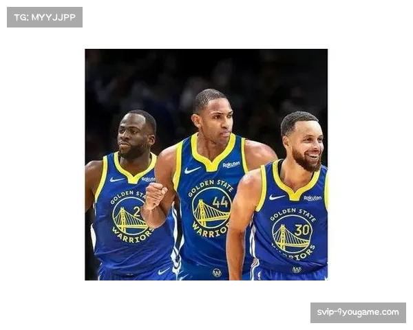 库里盛赞霍福德全面适应力强称其能胜任各种阵容中锋角色